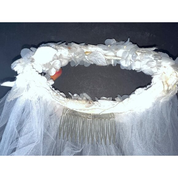Vintage Bridal Veil 32" With Floral Crown & Ring Bearer Pillow White - Picture 5 of 8
